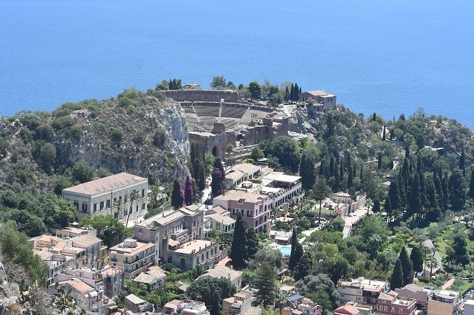 A Taormina De Luca sfida l’uscente Bolognari: i candidati in provincia di Messina