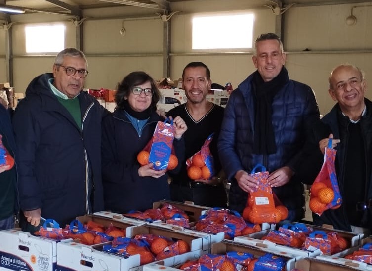 Palermo: donati 1.200 kg di arance a Missione Biagio Conte, Cuffaro “Orgogliosi”