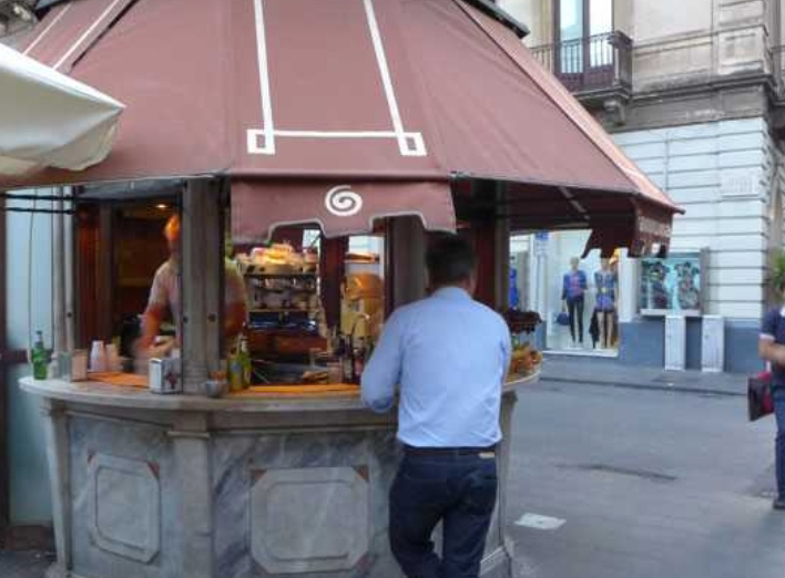 Catania, approvato il regolamento sui chioschi