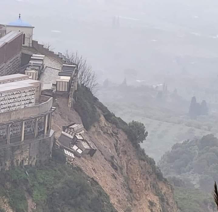 Maltempo a Mineo, il sindaco: “Situazione preoccupante”. Crolla parte del cimitero