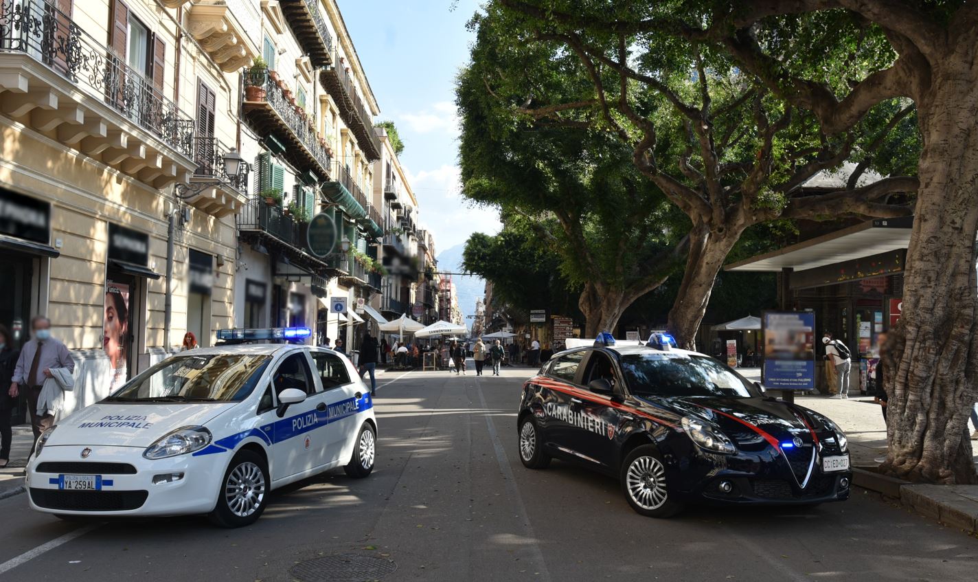 Gli escrementi dei topi vicino al cibo, scattano chiusura e sequestro per un locale della Vucciria