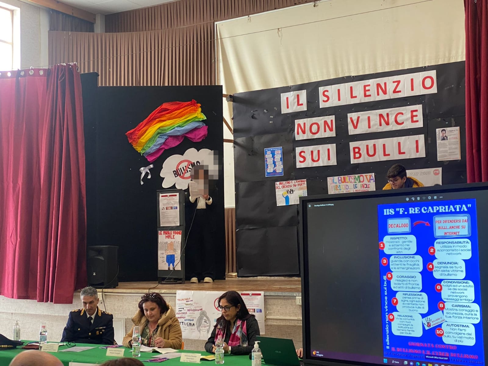 Licata, Polizia e studenti contro bullismo e cyberbullismo