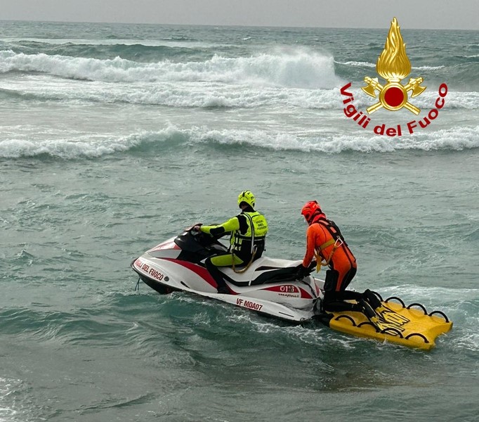 Naufragio Cutro, primi indagati: disposti interrogatori e perquisizioni