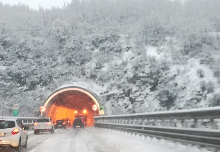 Maltempo, attivato il piano neve: ecco le autostrade “a rischio”