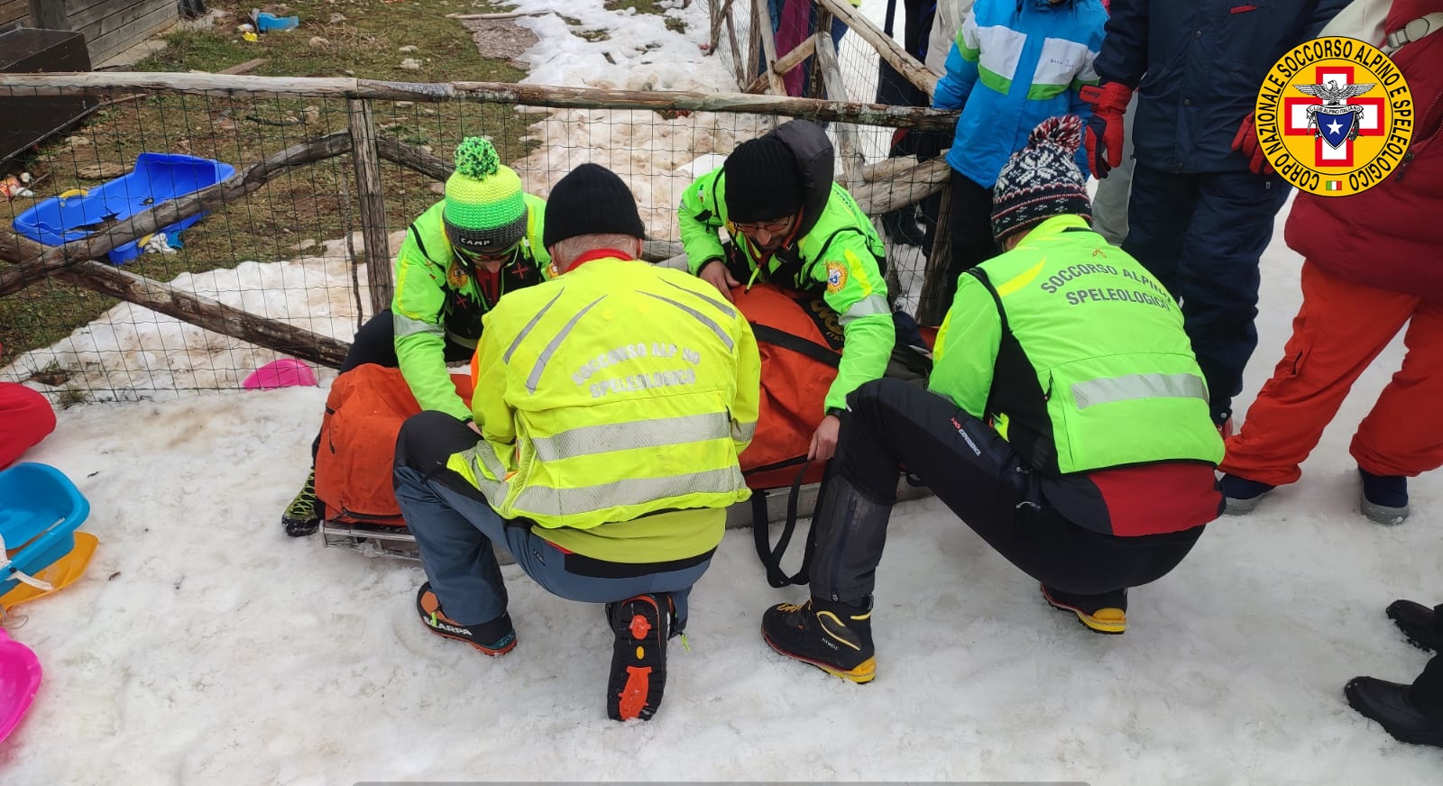 Piano Battaglia, slittini contro grosso sasso e recinzioni: due feriti gravi