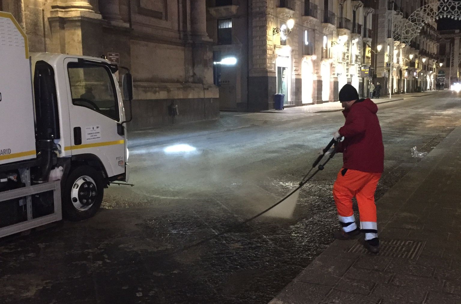 Sant’Agata, proseguono le operazioni di rimozione della cera VIDEO