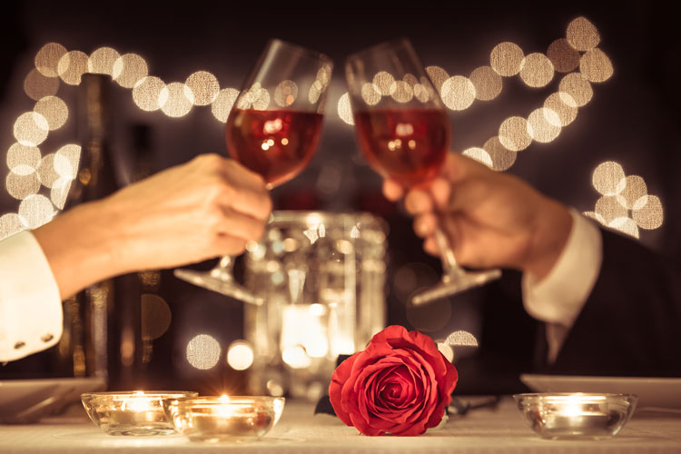 San Valentino, oltre 5 milioni di italiani innamorati al ristorante: spesa da 270 milioni