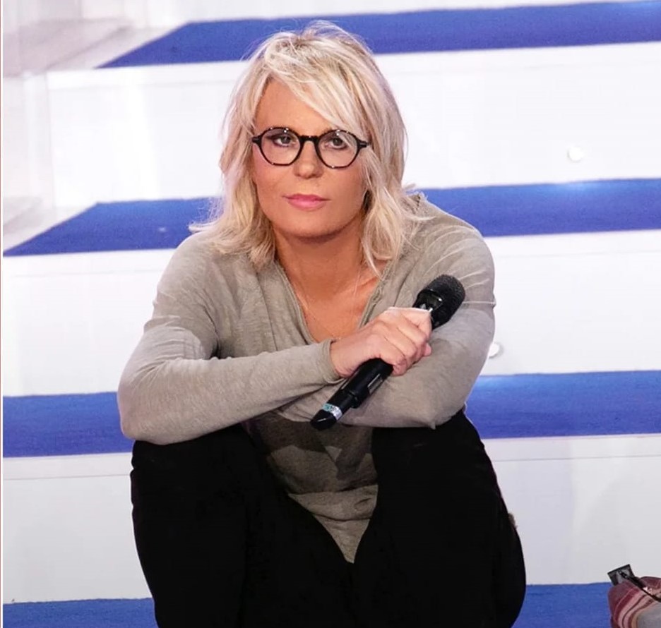 Morte Costanzo, “Uomini e donne” non va in onda: le modifiche ai palinsesti