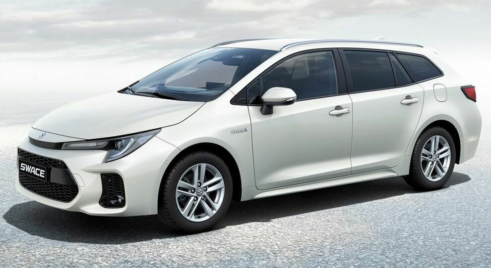 Suzuki presenta la sua “Swace Hybrid 140”