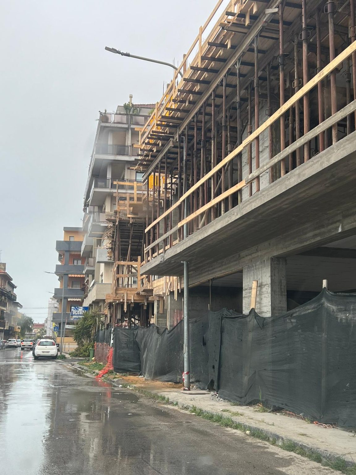 Gela e quegli strani casi di edilizia fuori controllo