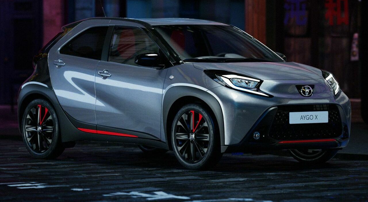 Toyota presenta la sua Aygo X by Undercover Jun Takahashi