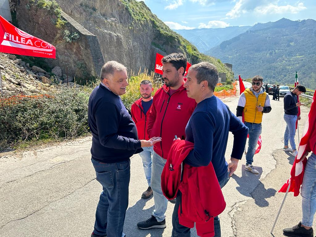 San Marco D’Alunzio, cantieri bloccati e territorio a forte rischio