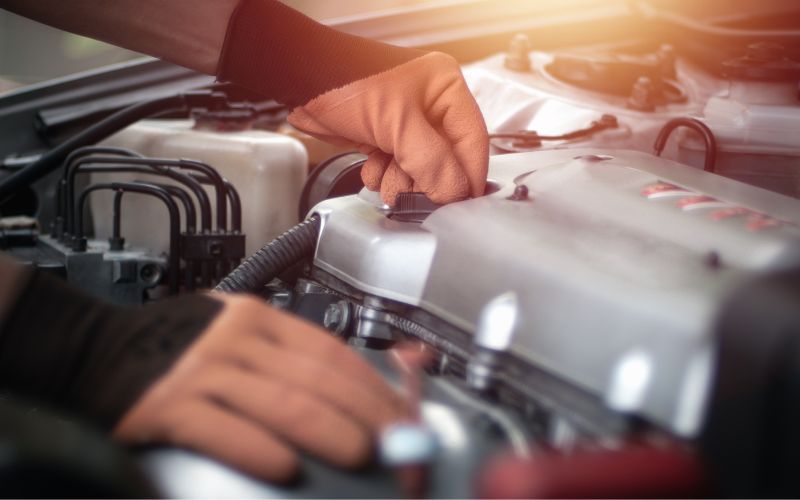 Come cambiare correttamente l’olio per auto?