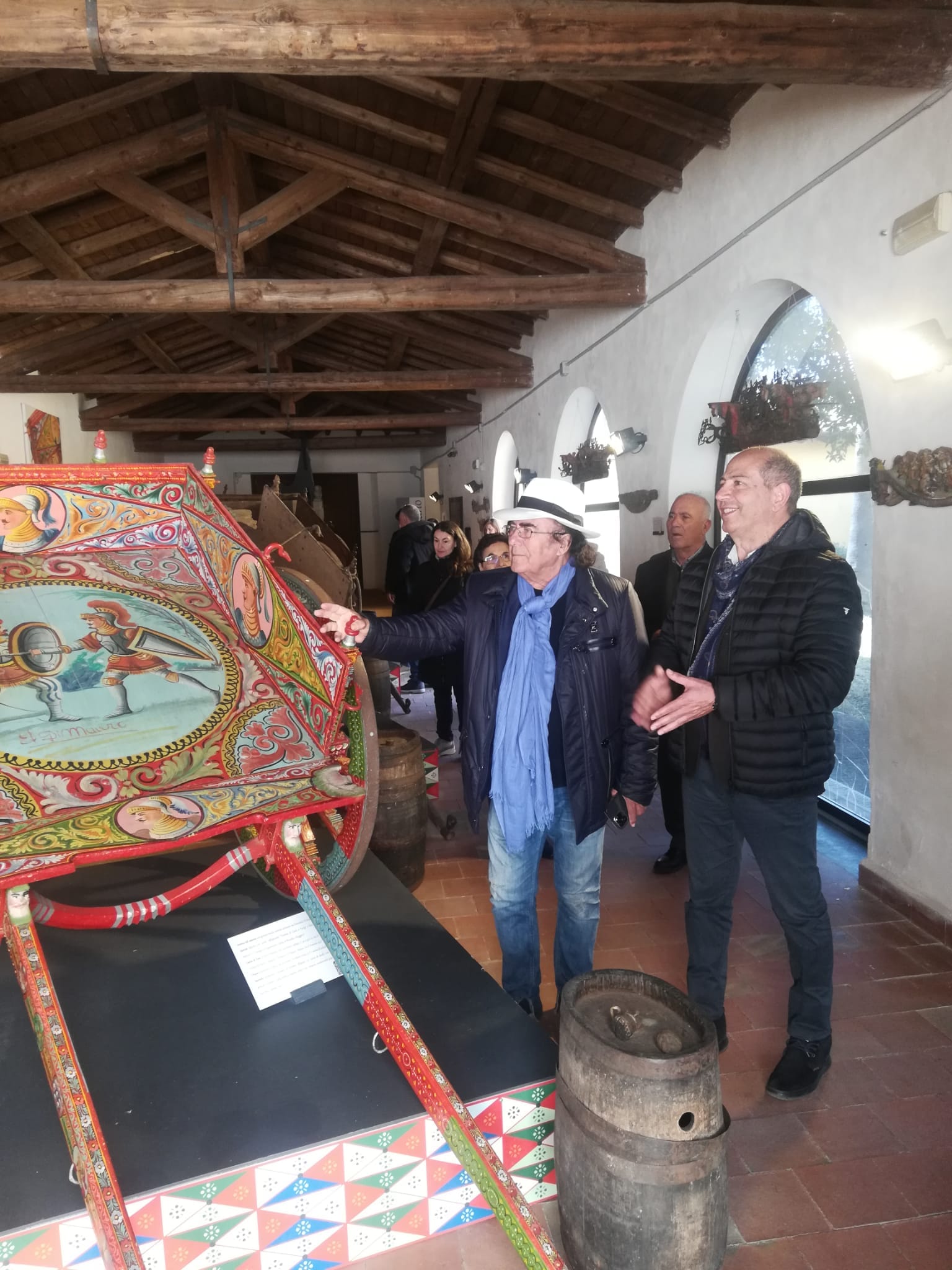 Aci Sant’Antonio, Al Bano in visita al Museo del Carretto Siciliano
