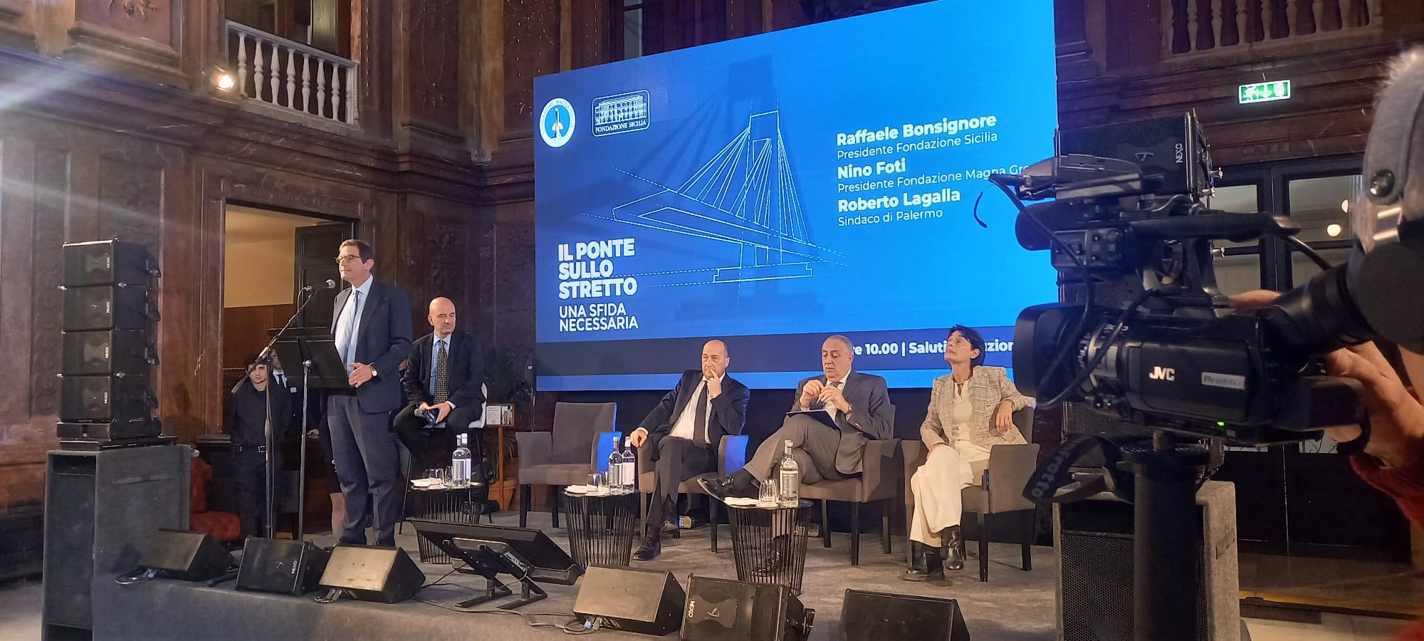 Il meeting dei ‘pro Ponte’: “Opera decisiva, passare dalle parole ai fatti”