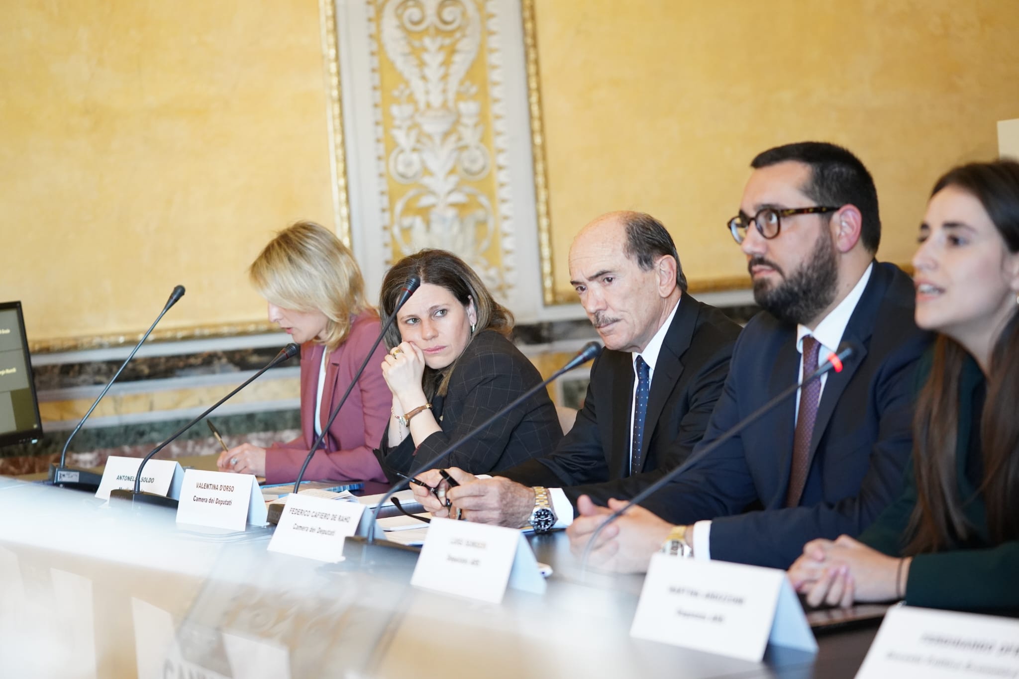 Finanziaria, emendamento 5 stelle batte governo e salva norma su democrazia partecipata