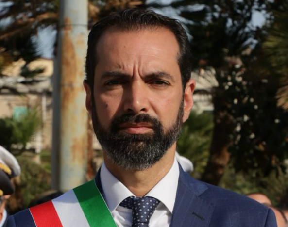 Migranti, sindaco Messina: “Stato emergenza è campanello allarme”