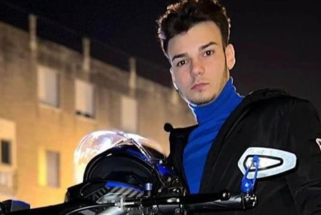 Weekend di sangue in Sicilia, l’incidente in moto e la morte di Filippo sulla Provinciale 1 Weekend di sangue in Sicilia, l’incidente in moto e la morte di Filippo sulla Provinciale 1