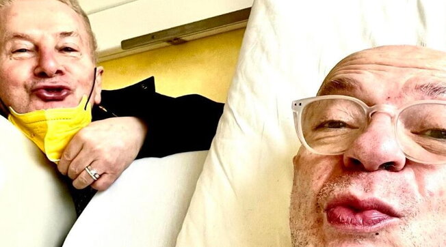 Platinette, Mauro Coruzzi torna sui social dopo l’ictus: la foto Platinette, Mauro Coruzzi torna sui social dopo l’ictus: la foto