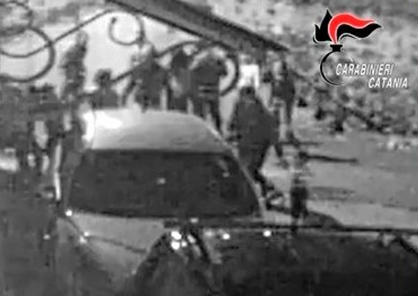 Le “attenzioni” dello zio e il far west per strada e in ospedale: 12 avvisi orali