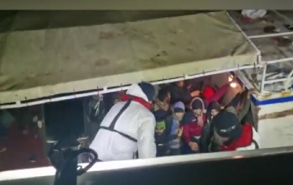 Decreto di Cutro: fino a 30 anni di carcere per gli scafisti che causano la morte di più migranti