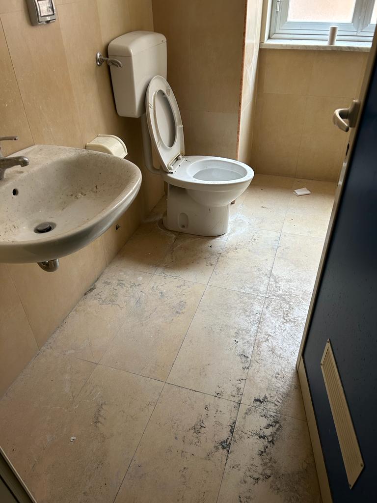 Ospedale San Vincenzo Taormina, da reparto a deposito di attrezzi (3)