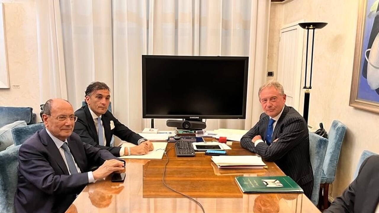 Summit Urso-Schifani: garanzie su futuro Almaviva, ex Fiat e Priolo