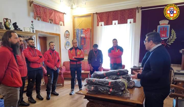 Troina, donazione del Comune a volontari del Soccorso Alpino e Speleologico