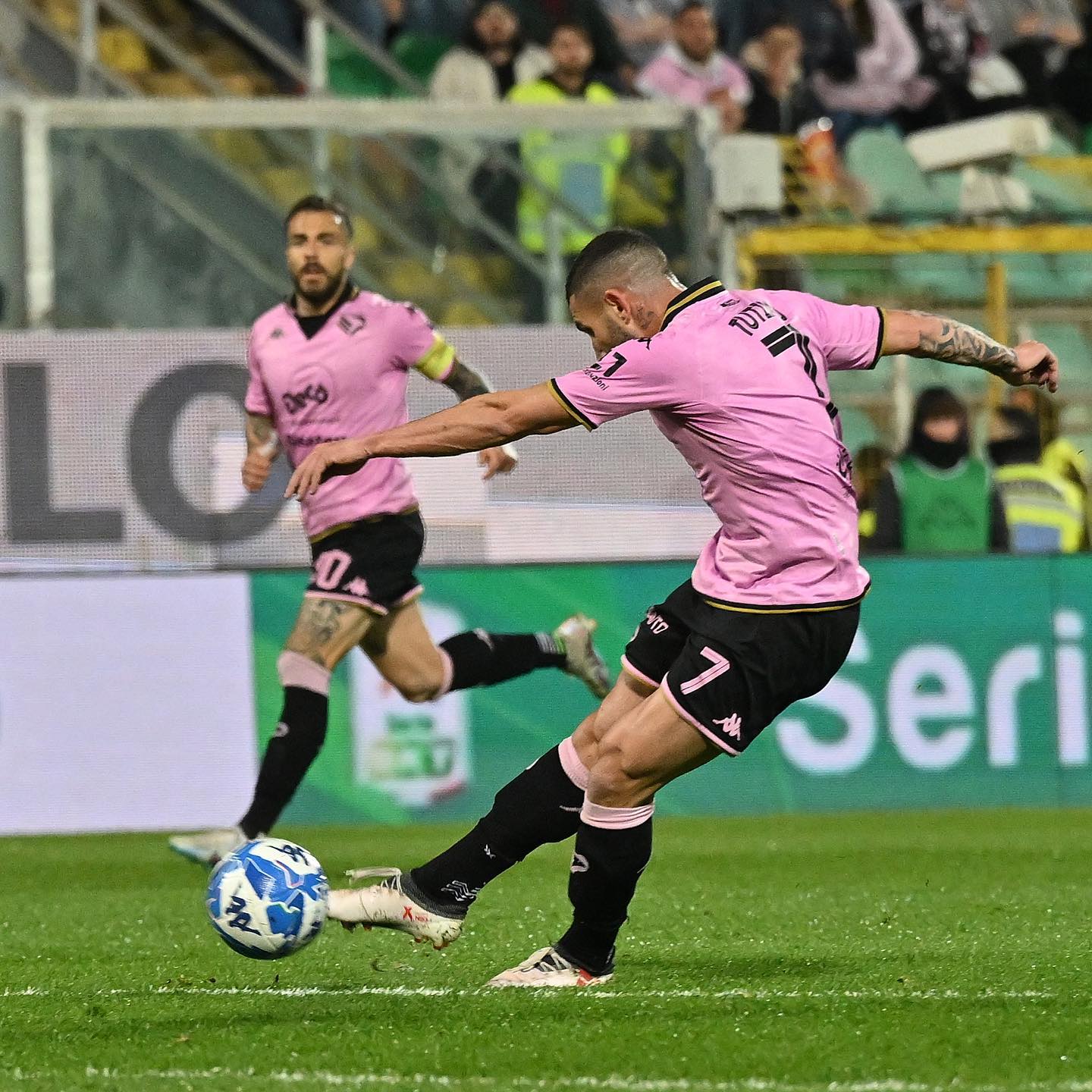 Pokerissimo Palermo, vittoria in rimonta per i rosanero: 5-2 al Modena