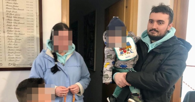 Auto contro muro a Terrasini: guidatore muore stritolato tra le lamiere Auto contro muro a Terrasini: guidatore muore stritolato tra le lamiere