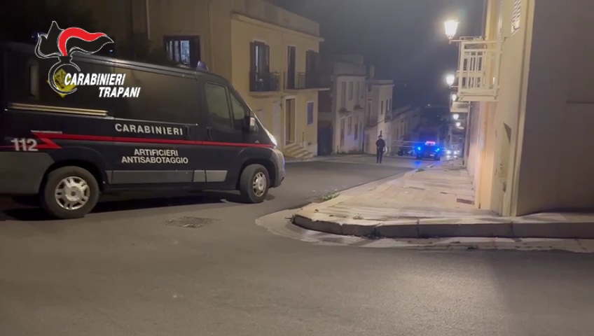 “Auto bomba vicino alla casa del sindaco”, si indaga per procurato allarme