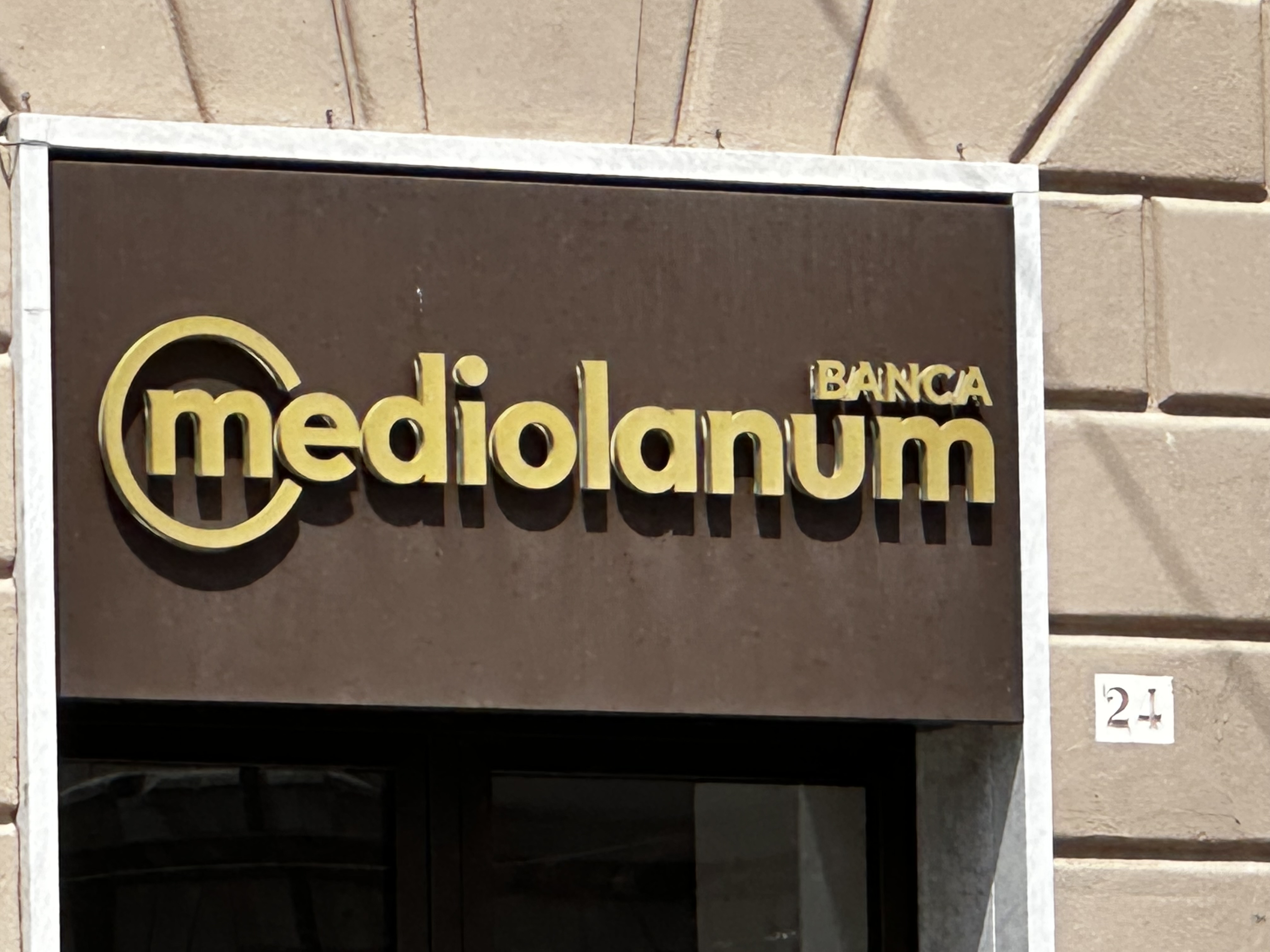 Lavoro, nuove opportunità da Banca Mediolanum: ecco come candidarsi