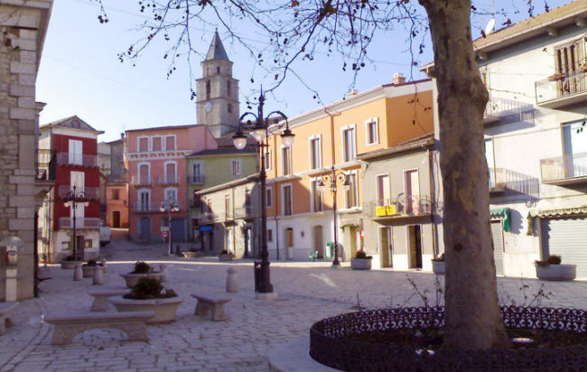 Sedicenne morto per meningite fulminante: paese sotto shock e profilassi per i compagni di classe