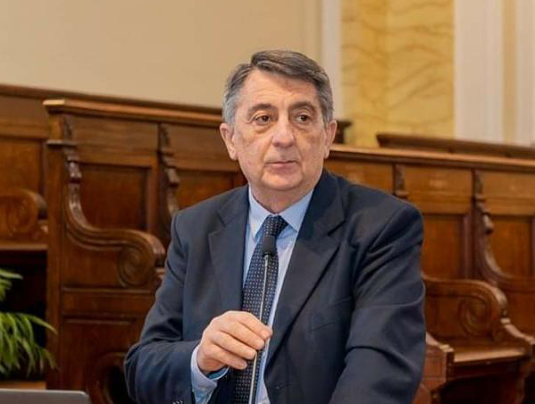 Turismo delle radici: marketing, servizi adeguati e un’offerta sinergica gli assi nella manica Turismo delle radici: marketing, servizi adeguati e un’offerta sinergica gli assi nella manica