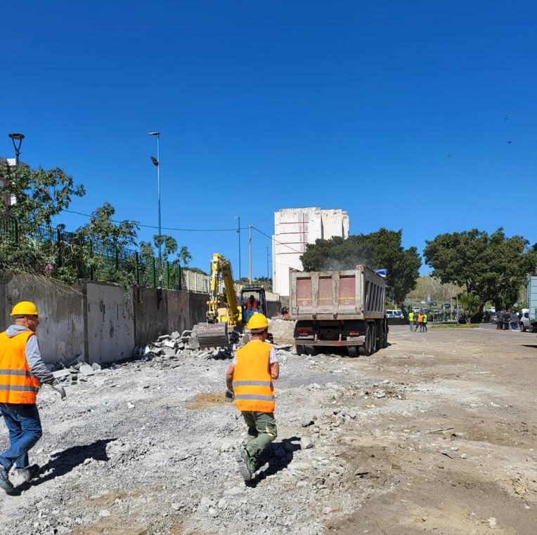 Garage abusivi in viale Moncada, via alla demolizione di 22 strutture
