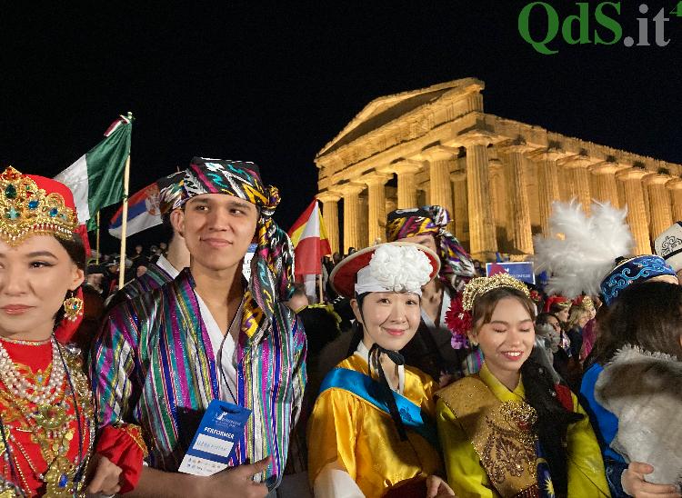 Mandorlo in fiore, acceso il Tripode dell’Amicizia per la 75°edizione Mandorlo in fiore, acceso il Tripode dell’Amicizia per la 75°edizione