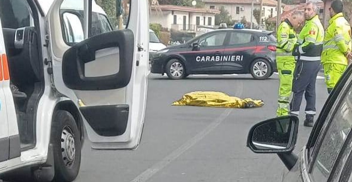 Colto da malore mentre pedala ad Acicastello, muore un ciclista