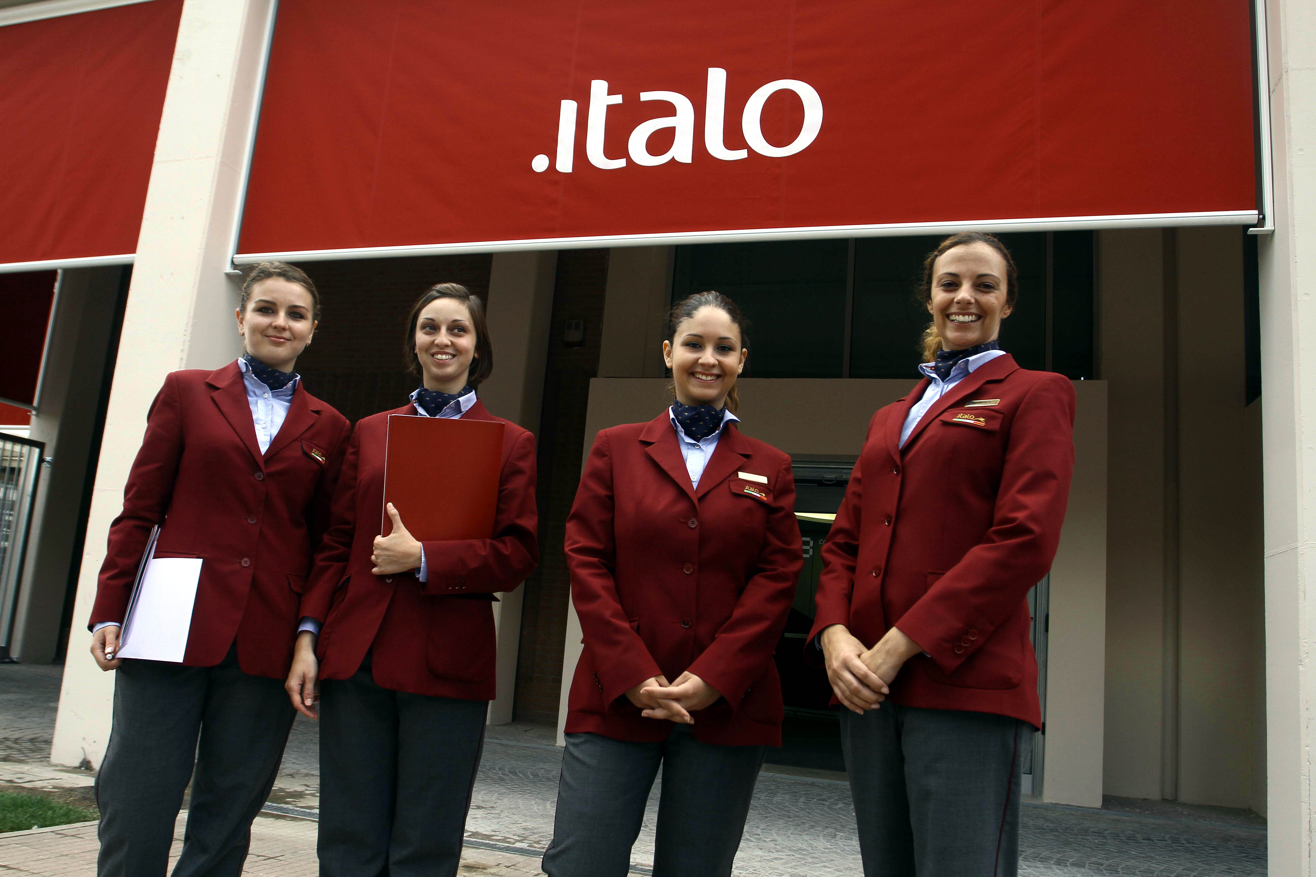 Lavoro, Italo cerca hostess e steward: ecco come candidarsi