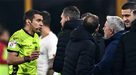Cremonese-Roma, lite Mourinho-quarto uomo: due turni di squalifica per il tecnico