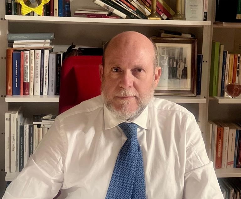 “Su Messina Denaro non sto con i complottisti, un ritorno in politica? Quel virus non ha vaccini”