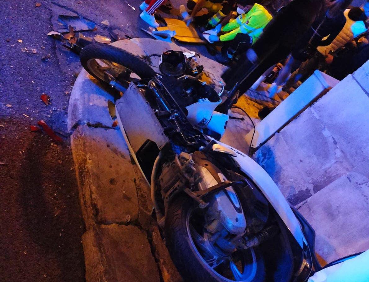Vittoria, violento scontro tra scooter e auto: tre feriti
