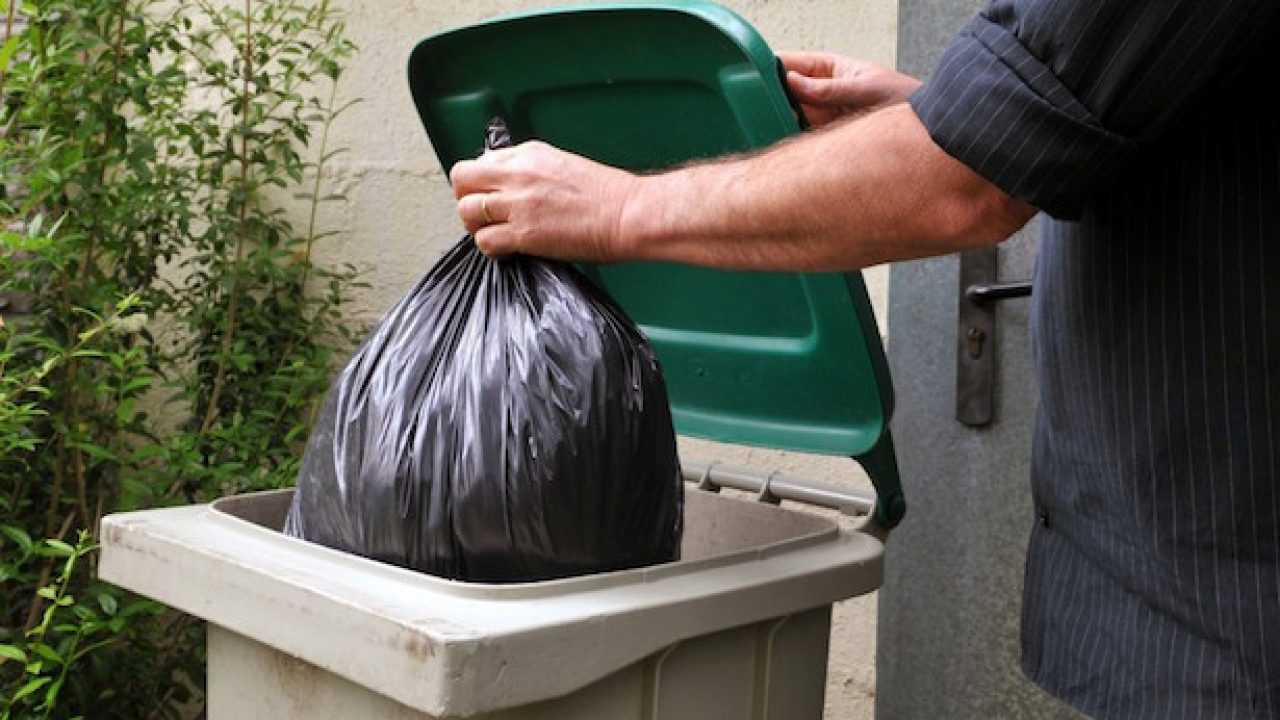 Canicattini Bagni, stretta sull’abbandono rifiuti