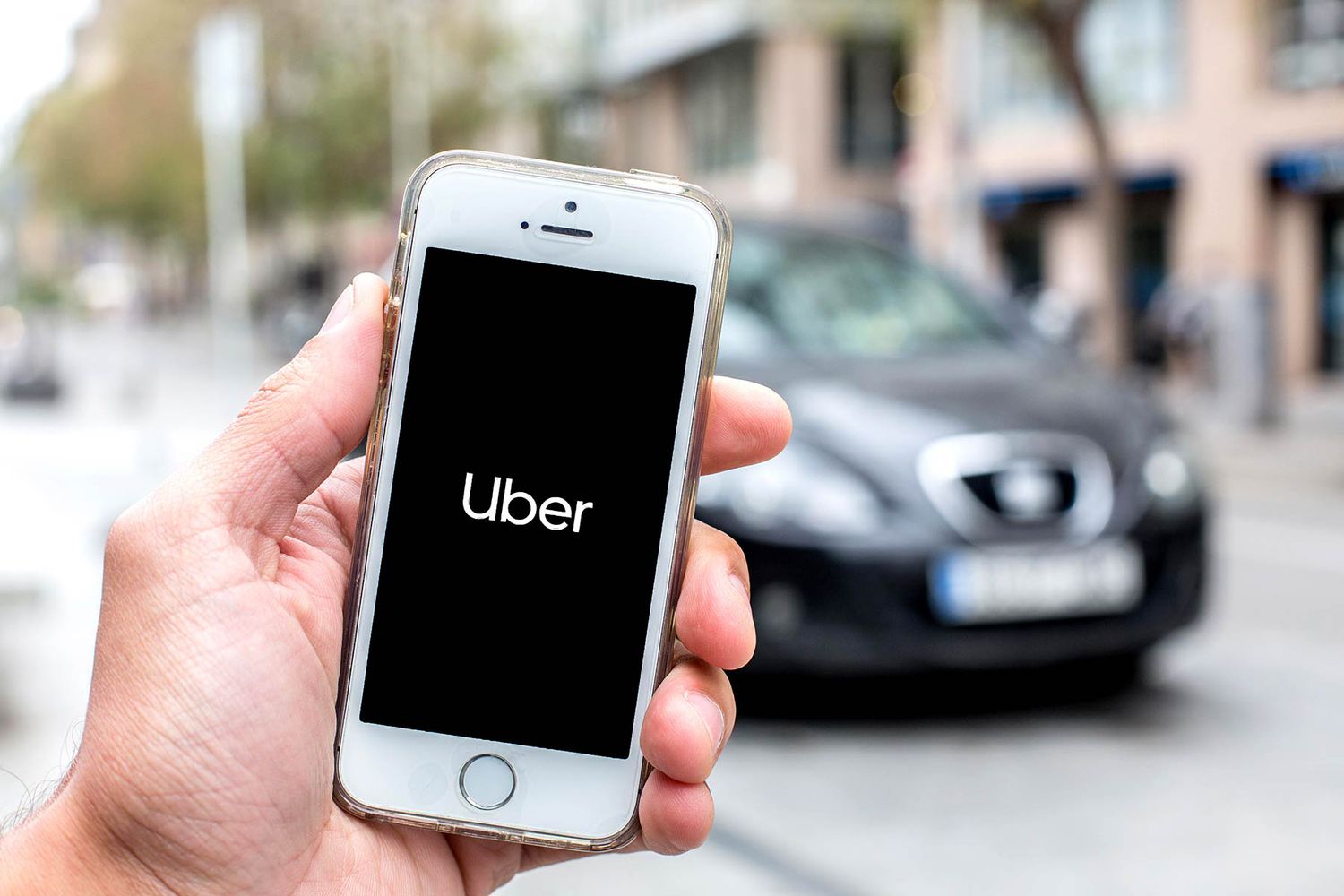 Come diventare autista Uber: cos’è, requisiti, quanto guadagna