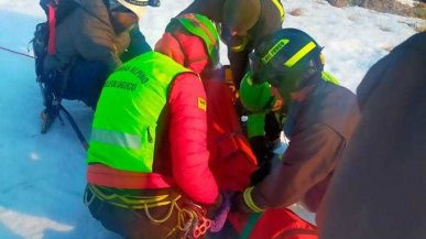 Scivola in un dirupo, muore insegnante liceale: grave l’amico che era con lei