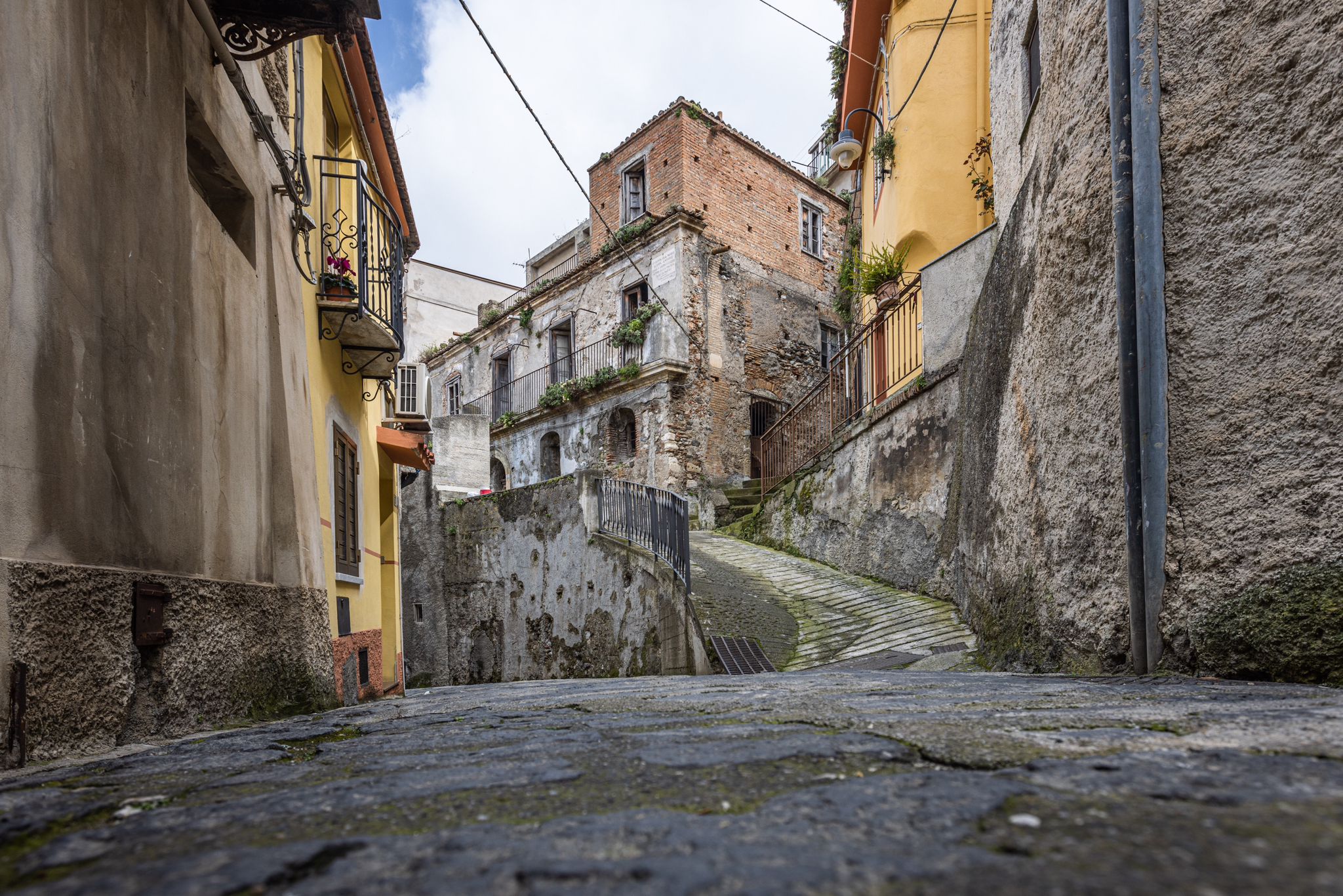 La rinascita del borgo di Santa Lucia del Mela