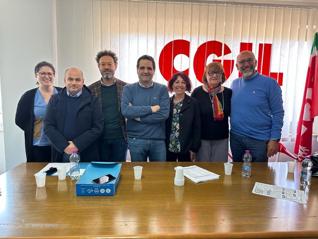 Caltanissetta, crisi sociale ed economica, i sindacati in piazza