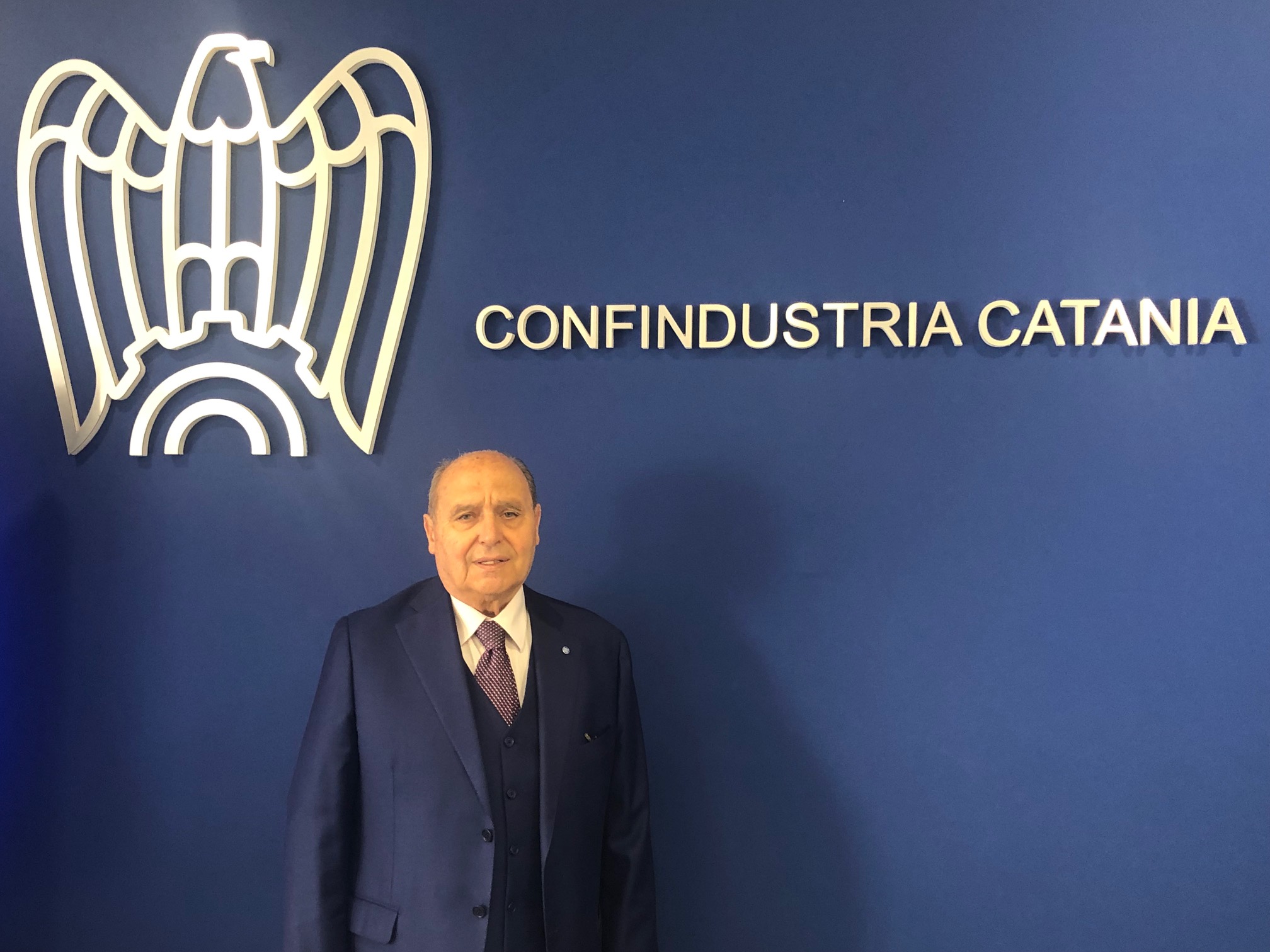 Pizzo pagato per 20 anni, si dimette il presidente di Confindustria Catania Angelo Di Martino Pizzo pagato per 20 anni, si dimette il presidente di Confindustria Catania Angelo Di Martino