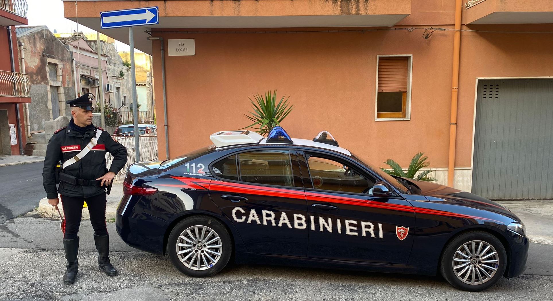 Lavoro nero a Paternò, chiuso un bar di corso Italia