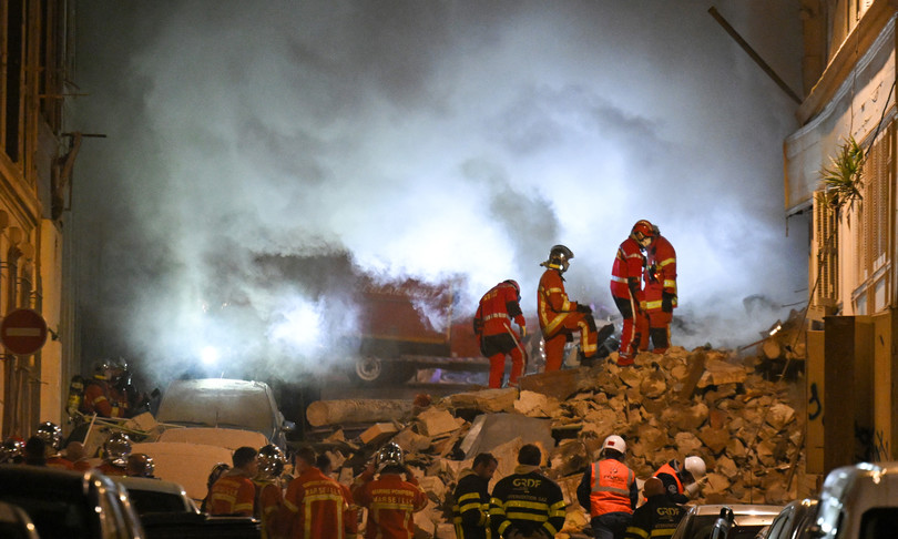 Paura in Francia: crolla condominio di 4 piani a Marsiglia
