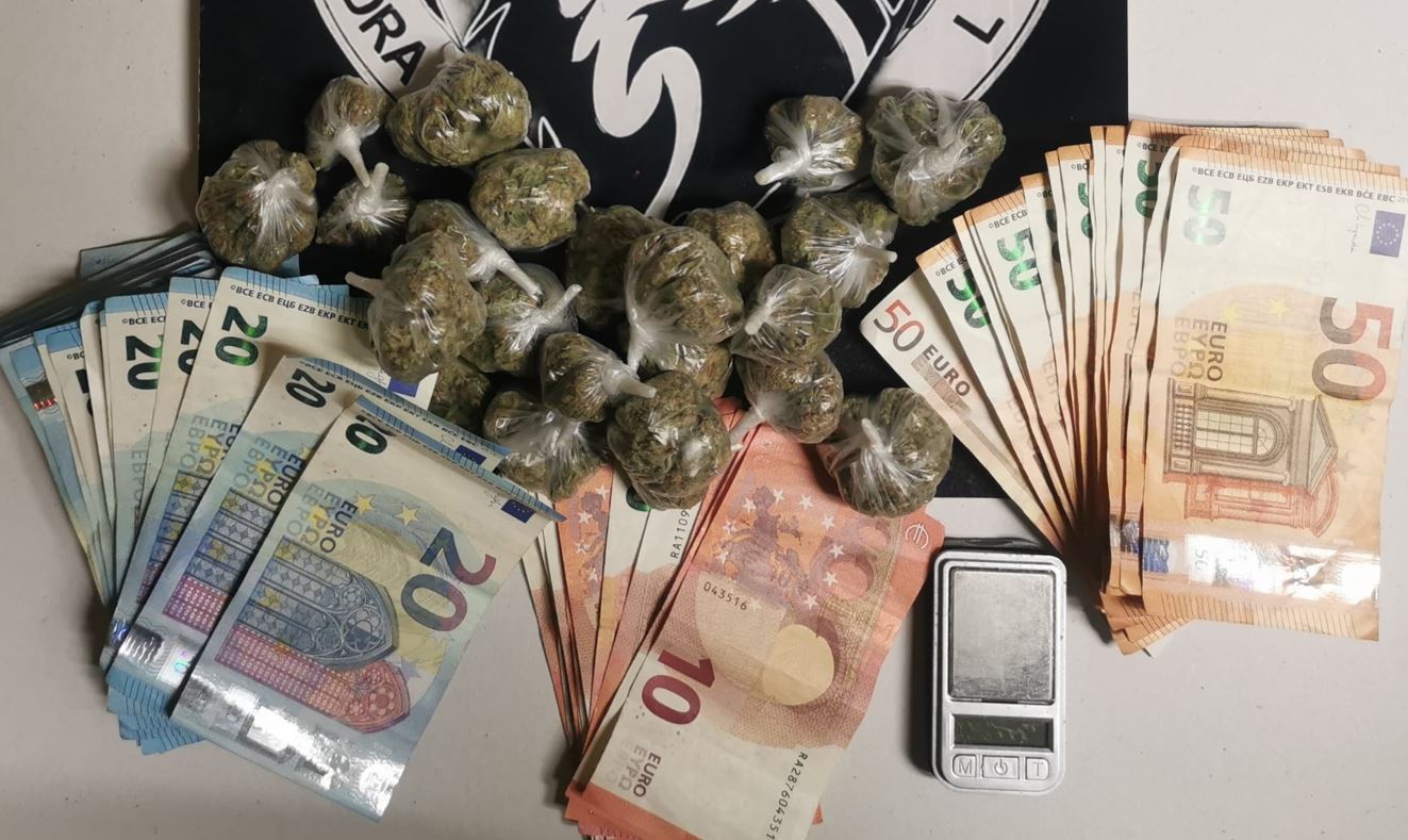 In giro con lo scooter per consegnare droga “a domicilio”: arrestato 45enne